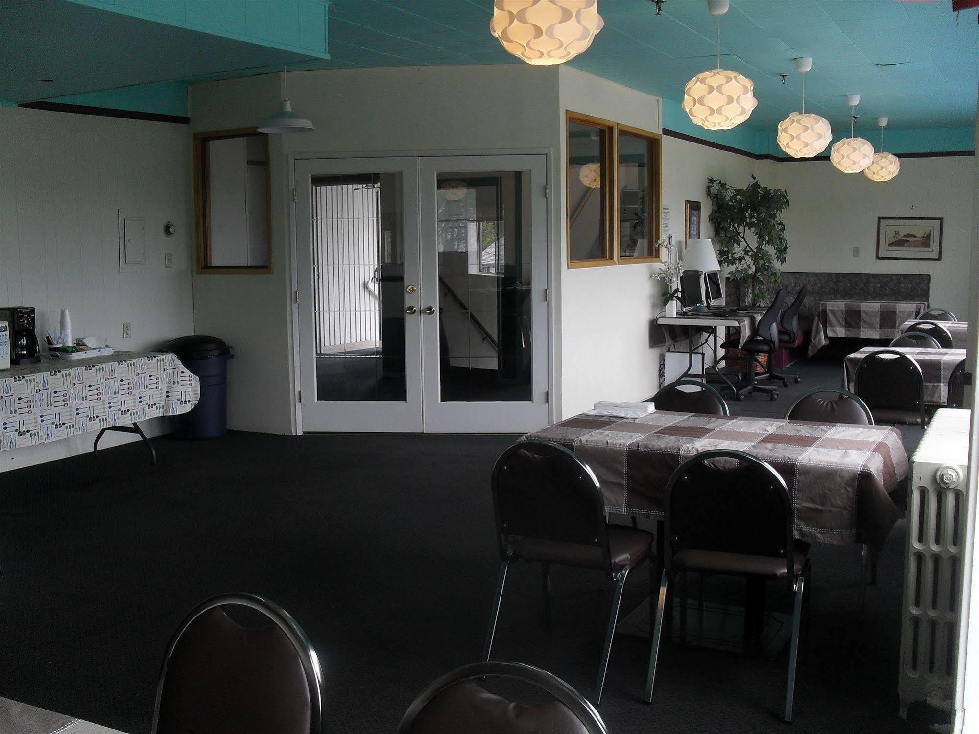 The Maq Hotel Tofino Exterior photo